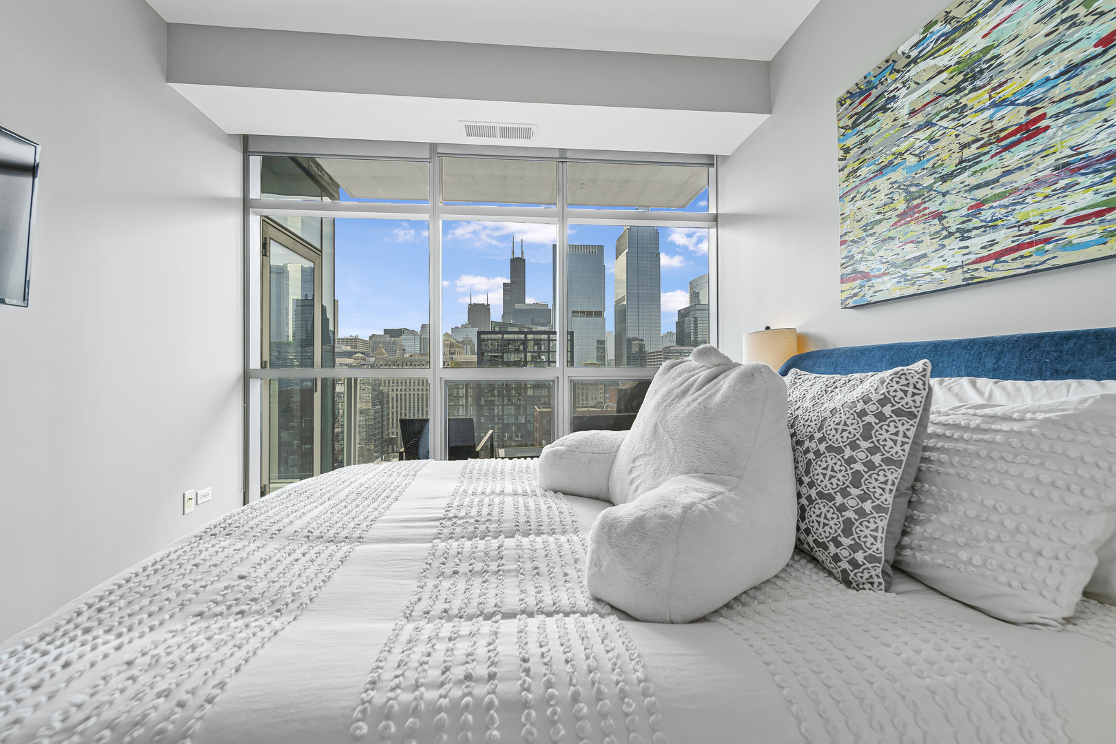 303 W OHIO Street Unit: 2505