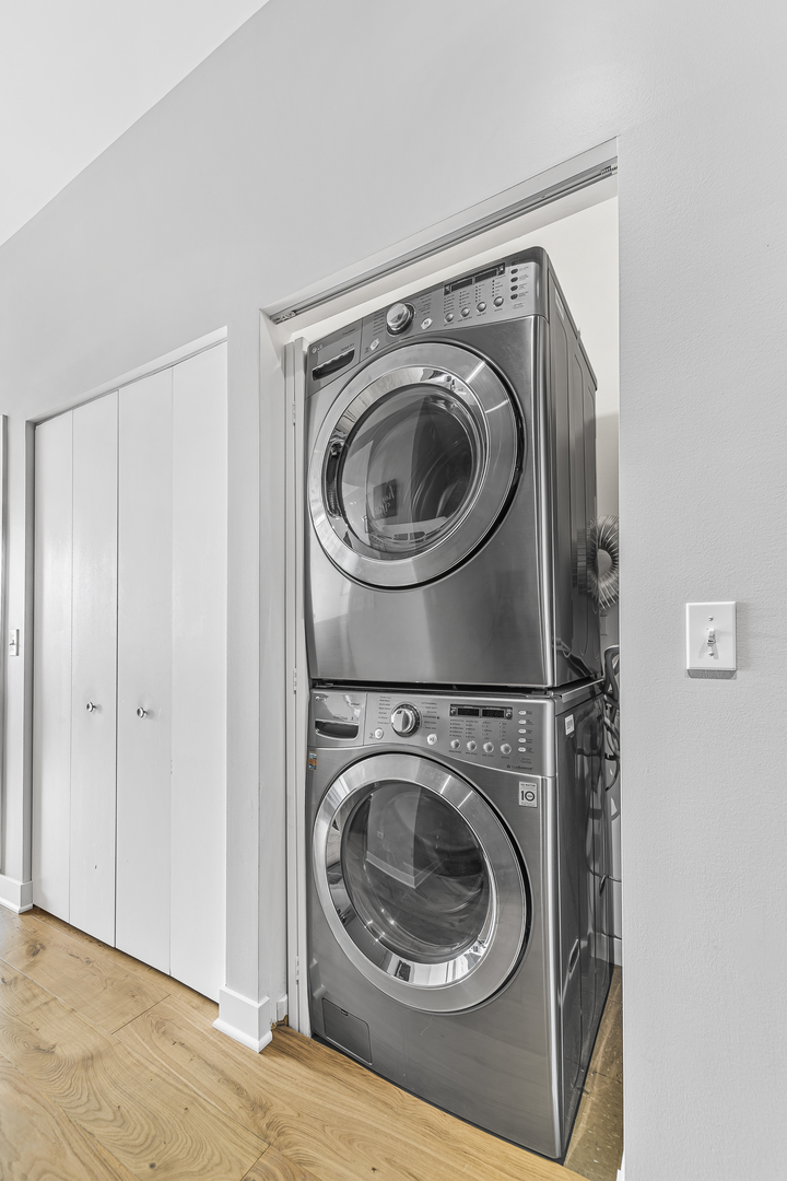 303 W OHIO Street Unit: 2505