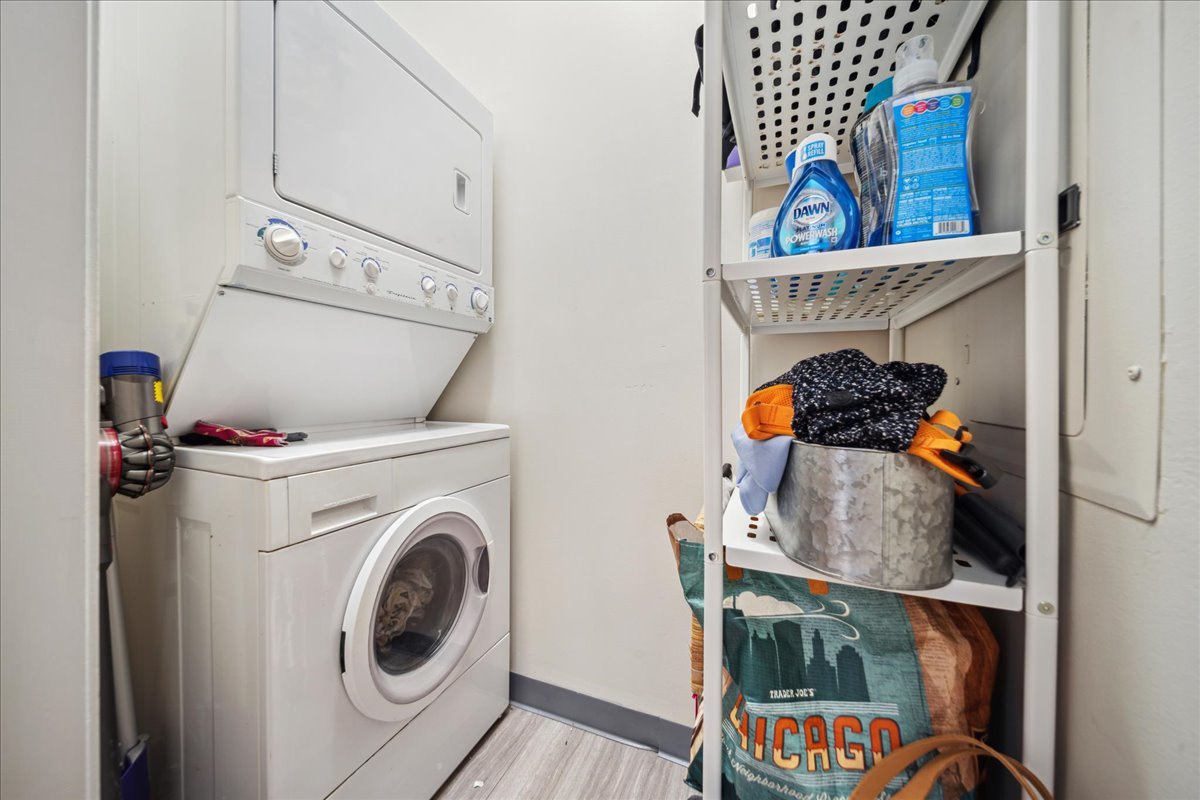 41 E 8TH Street Unit: 1506