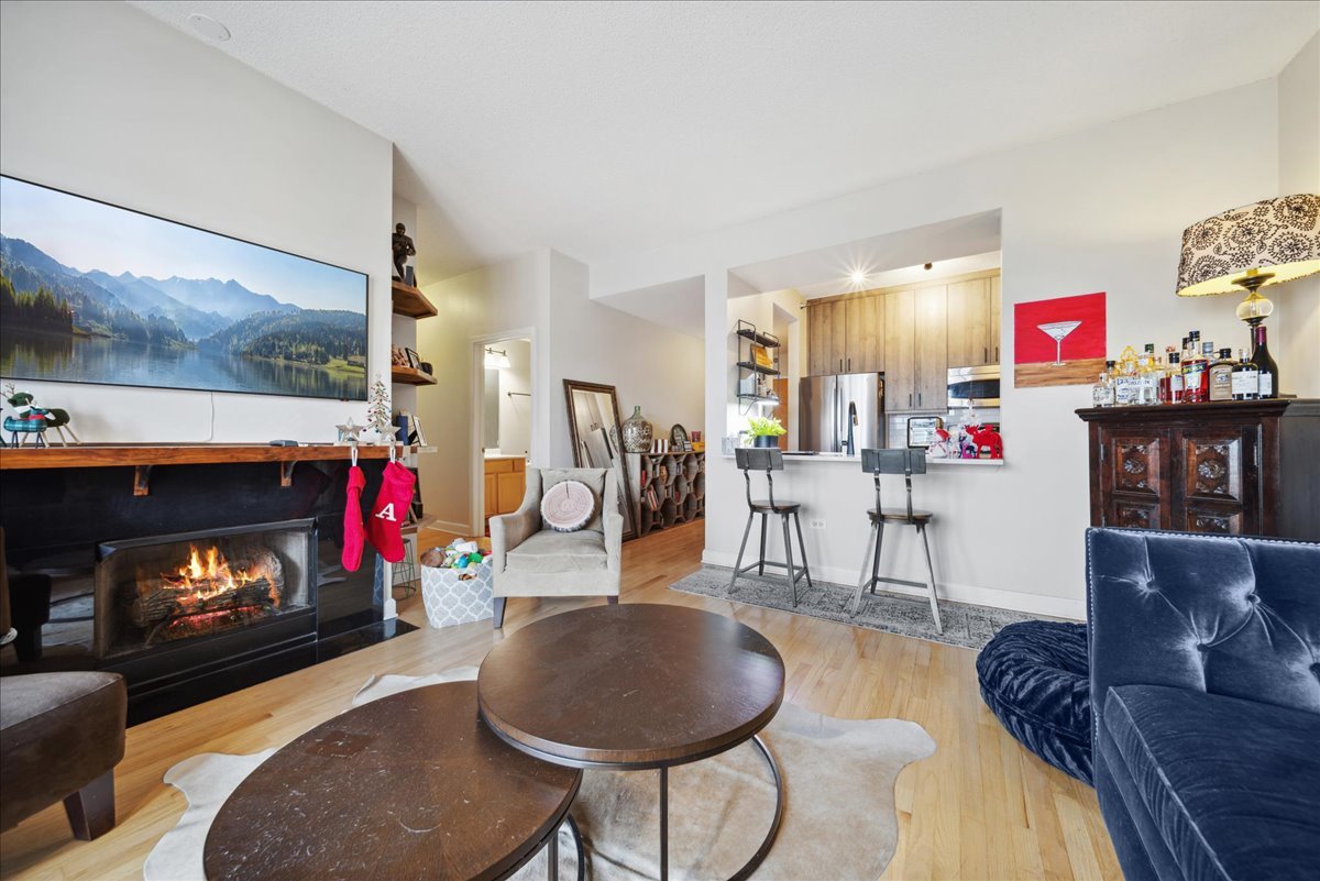 41 E 8TH Street Unit: 1506