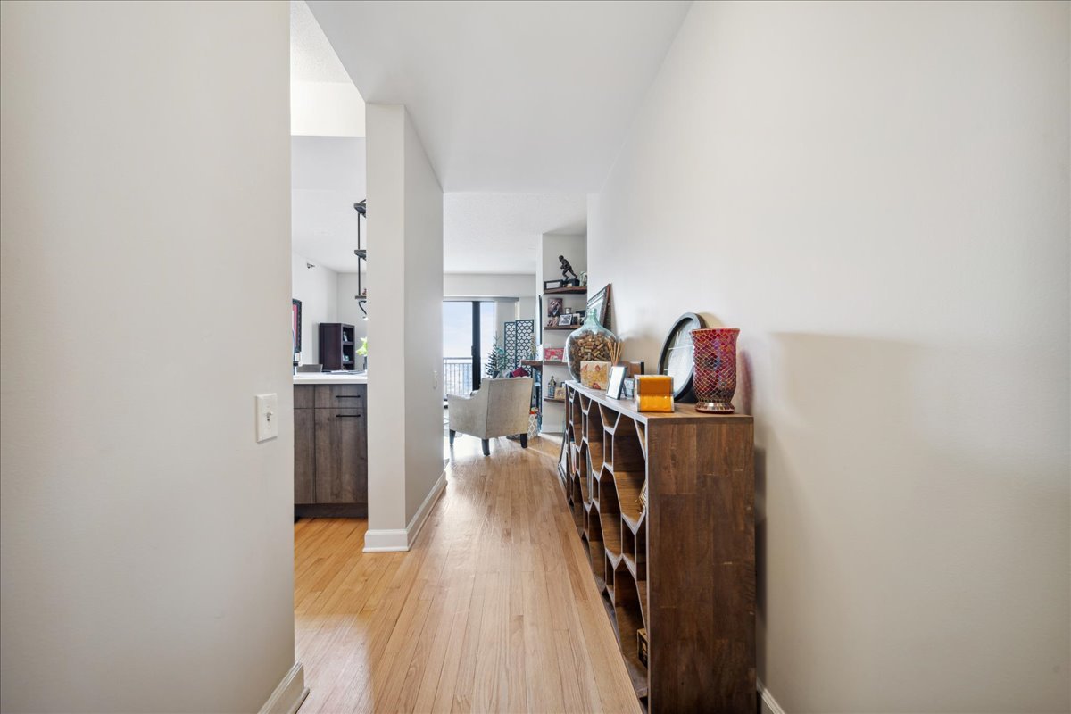 41 E 8TH Street Unit: 1506