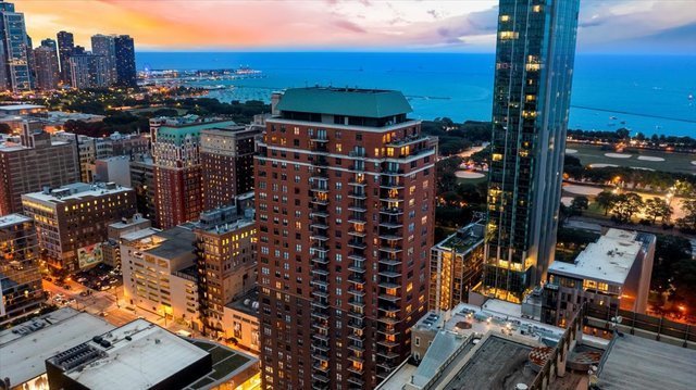 41 E 8TH Street Unit: 1506