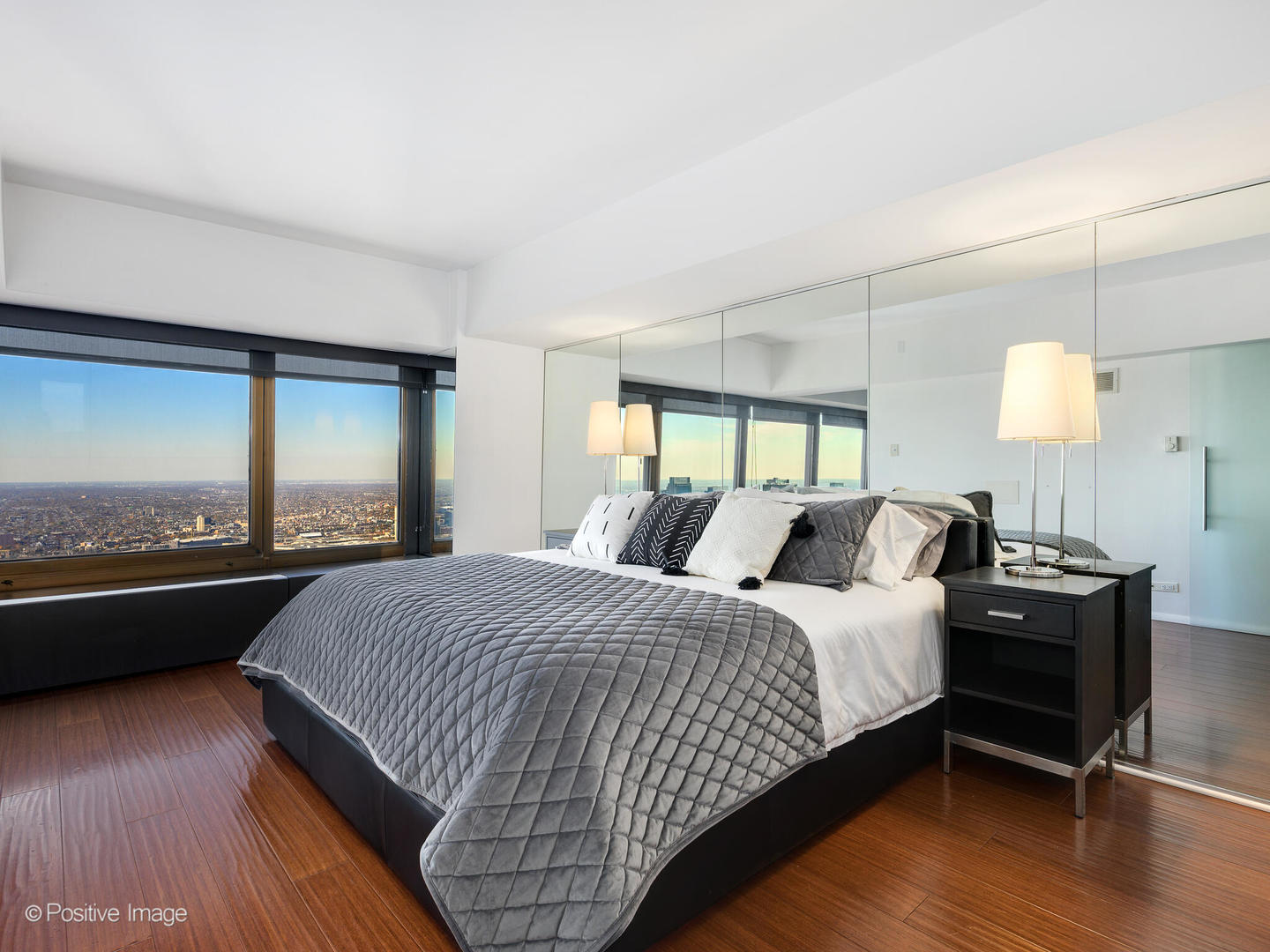175 E DELAWARE Place Unit: 7601