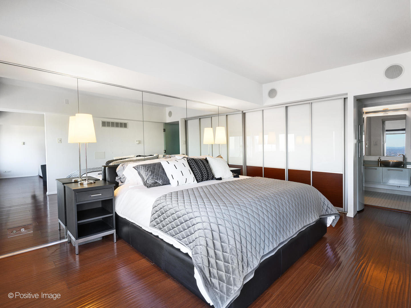 175 E DELAWARE Place Unit: 7601