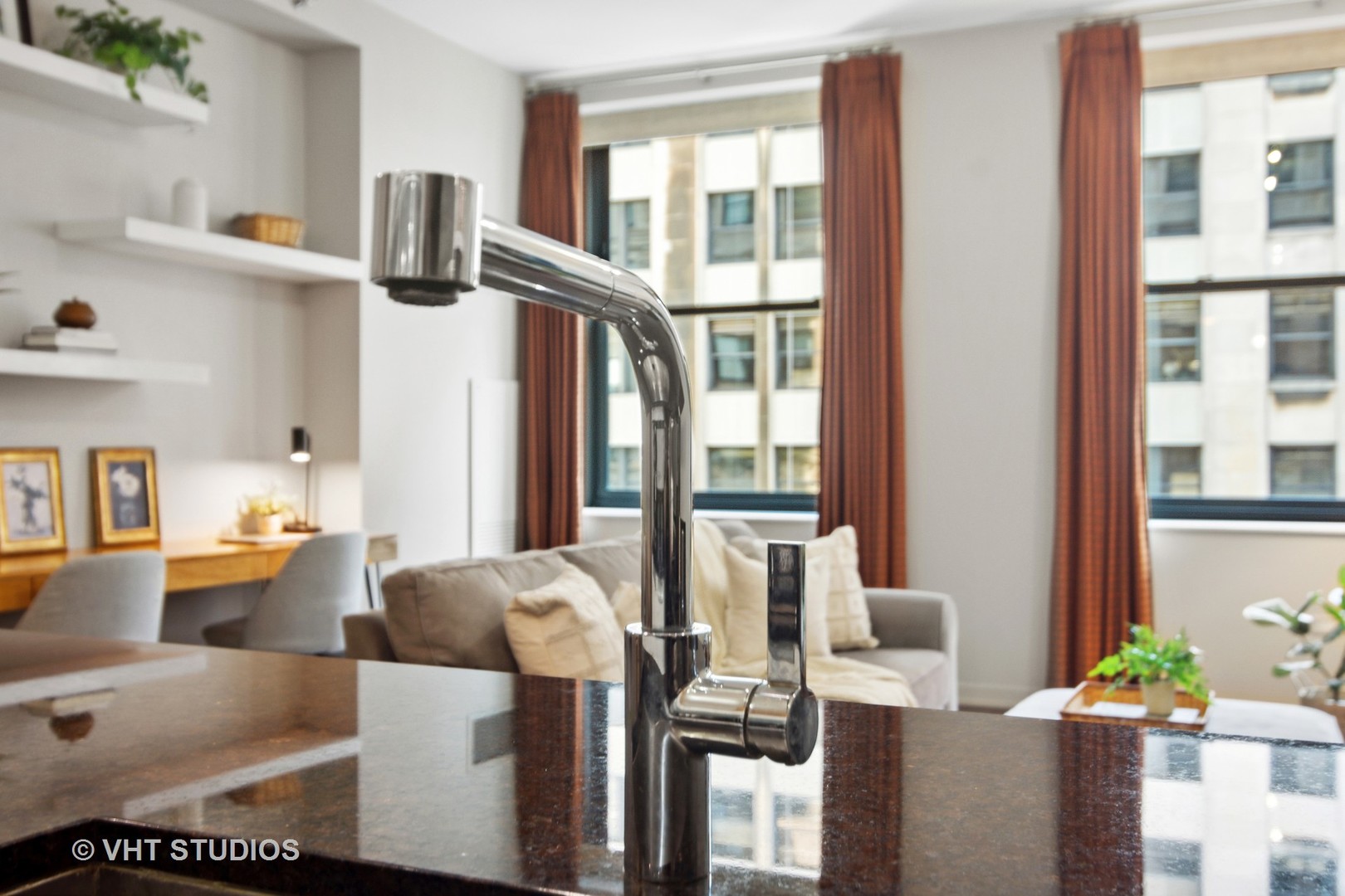 6 N Michigan Avenue Unit: 1306