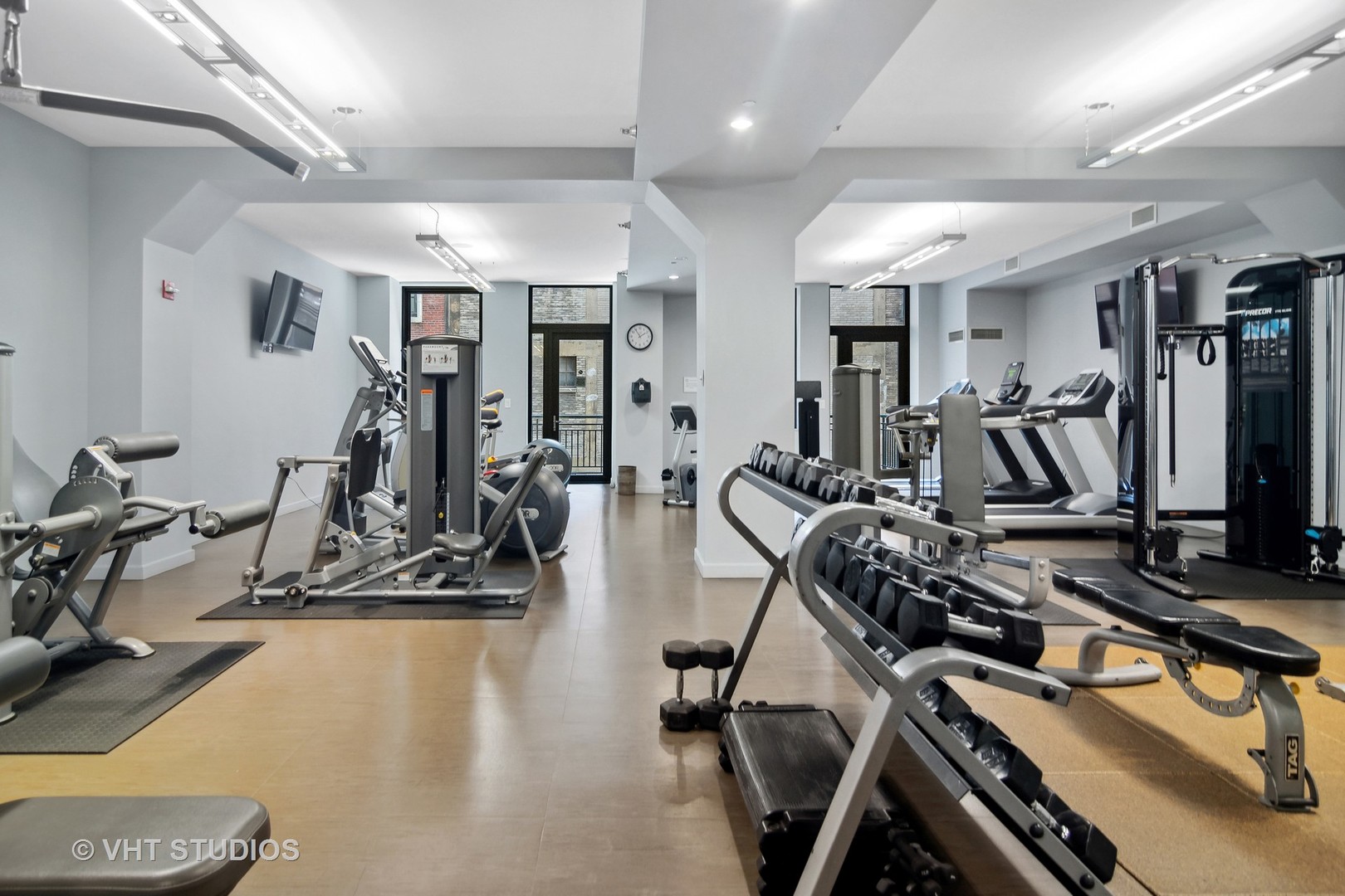 6 N Michigan Avenue Unit: 1306