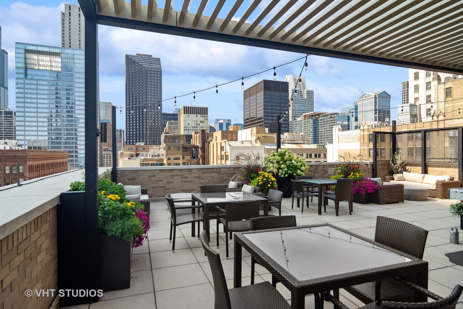 6 N Michigan Avenue Unit: 1306