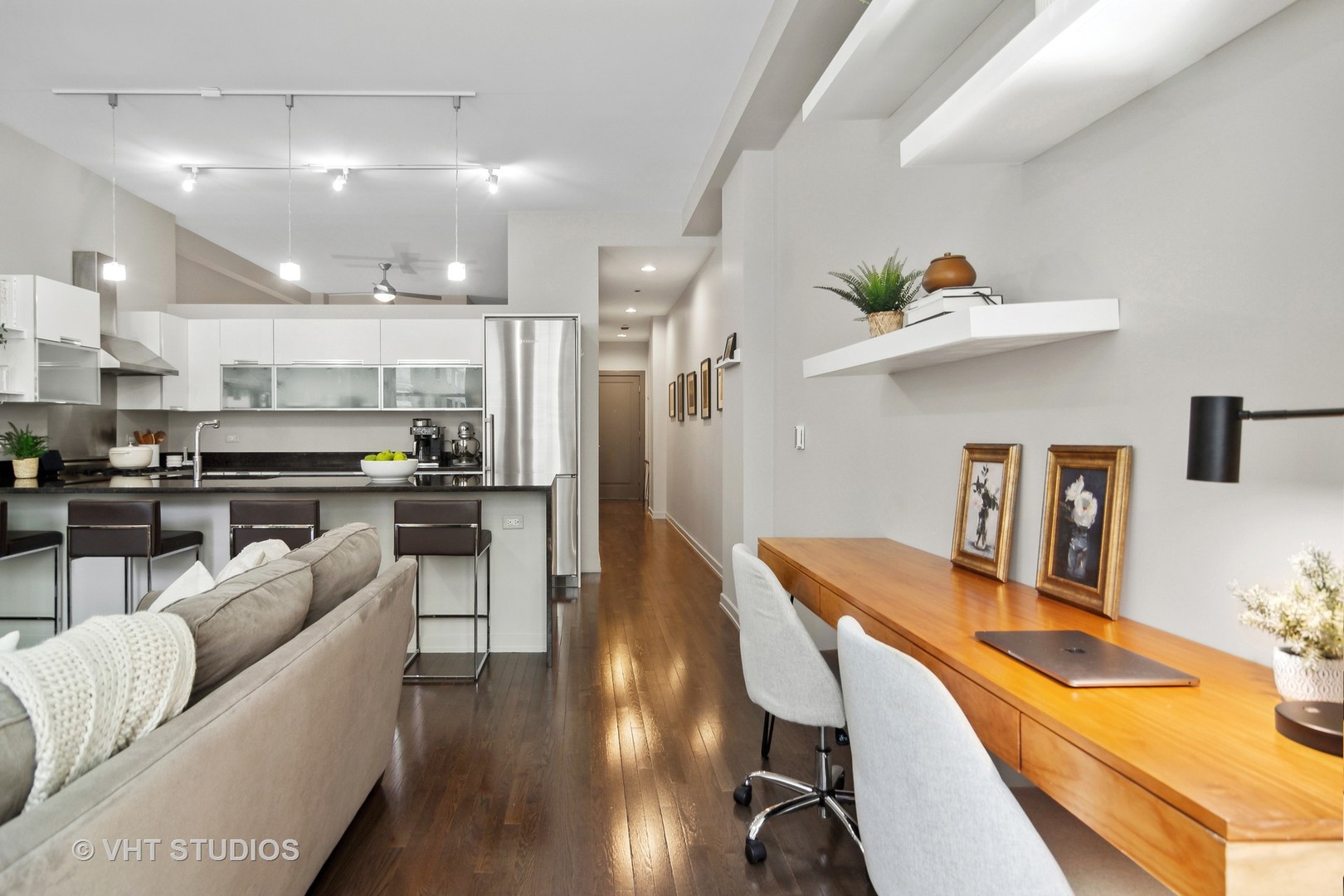 6 N Michigan Avenue Unit: 1306