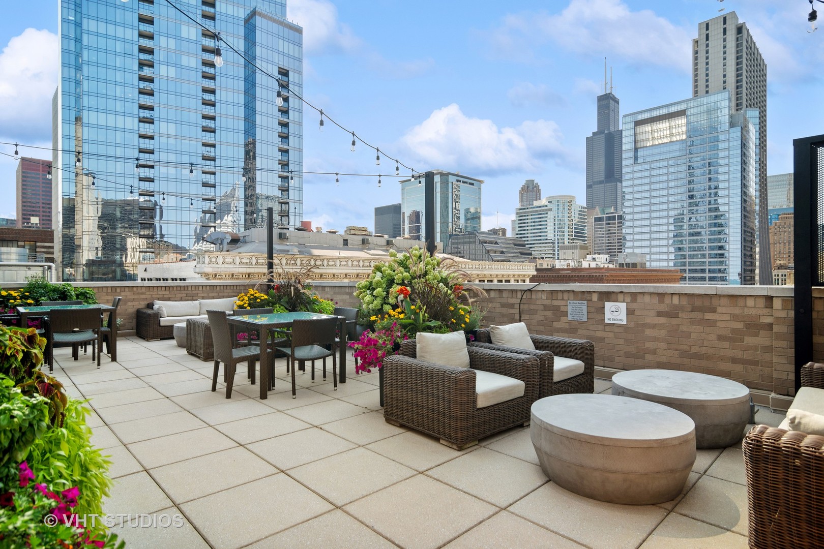 6 N Michigan Avenue Unit: 1306