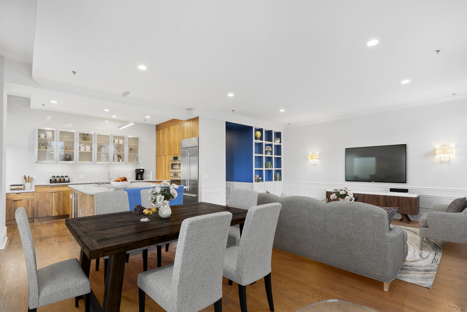 888 S Michigan Avenue Unit: 300