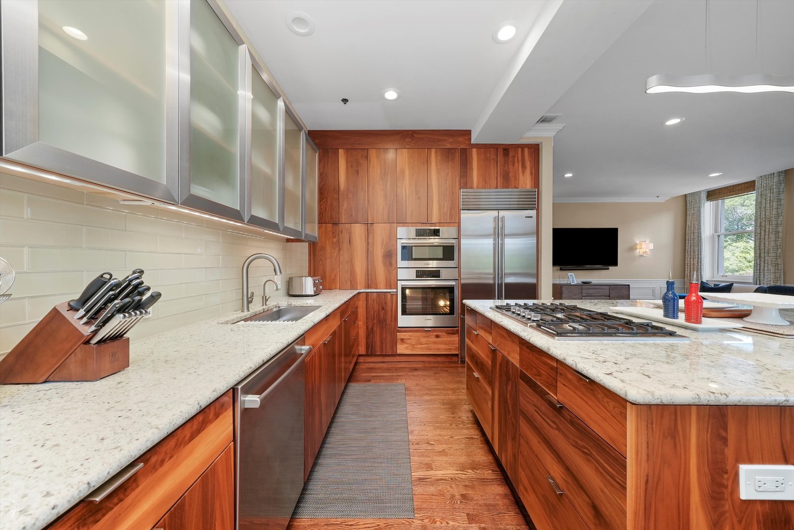 888 S Michigan Avenue Unit: 300