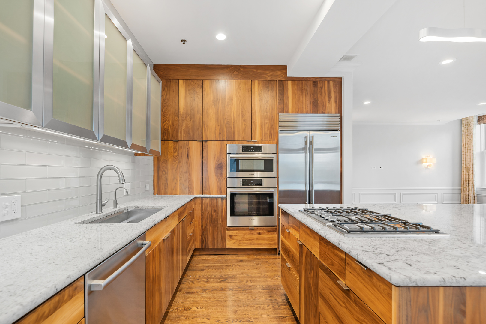 888 S Michigan Avenue Unit: 300