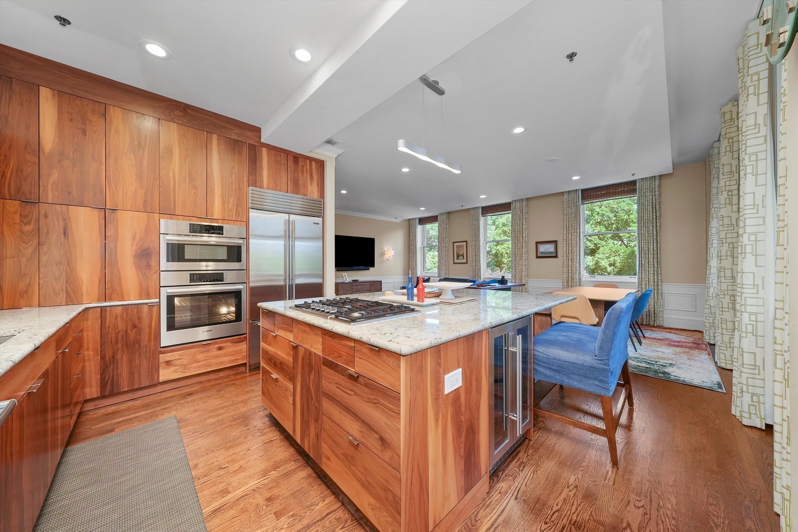 888 S Michigan Avenue Unit: 300