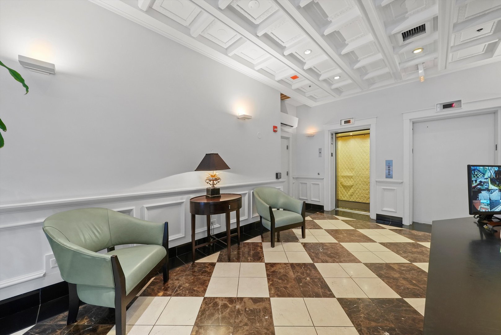 888 S Michigan Avenue Unit: 300