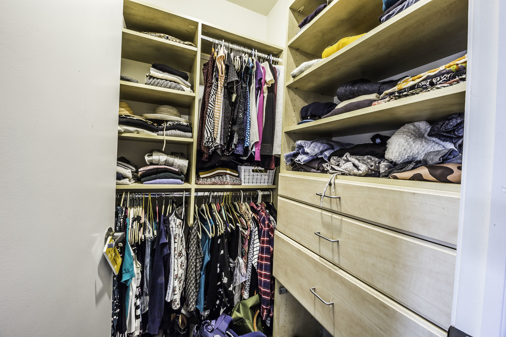 21 W Chestnut Street Unit: 1509