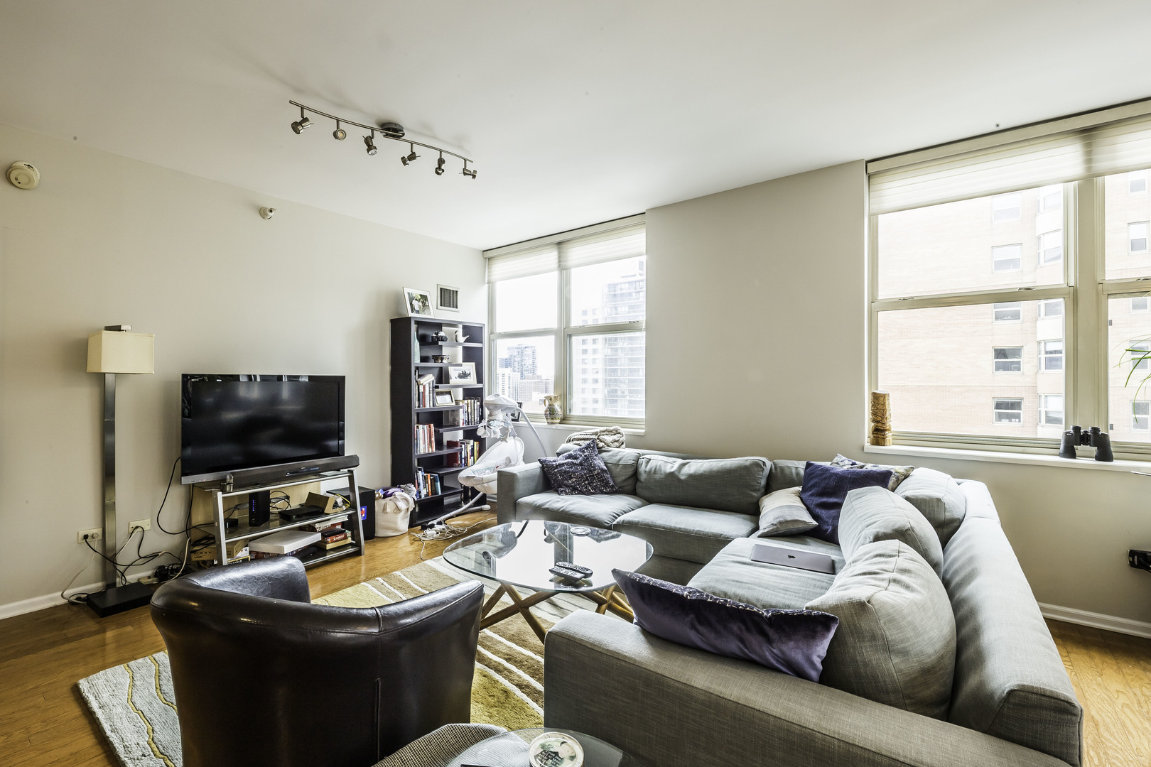 21 W Chestnut Street Unit: 1509
