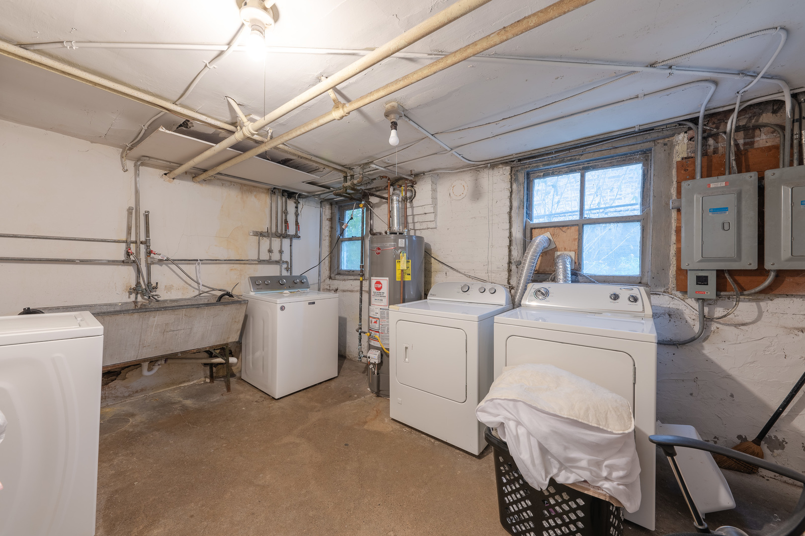 1105 S Oak Park Avenue