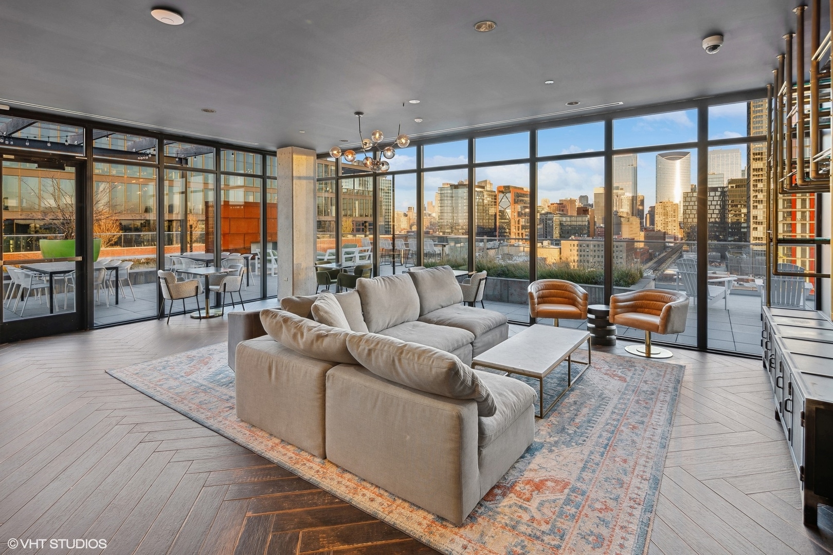 171 N Aberdeen Street Unit: 1007