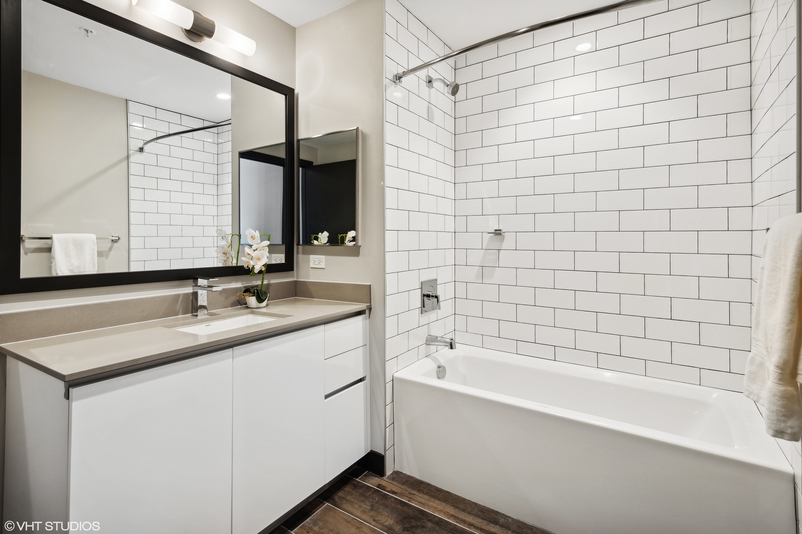 171 N Aberdeen Street Unit: 1007