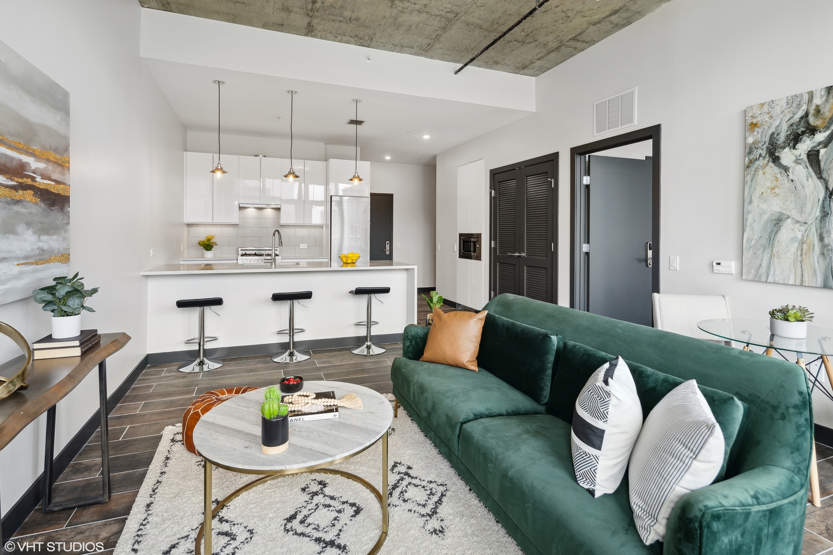 171 N Aberdeen Street Unit: 1007