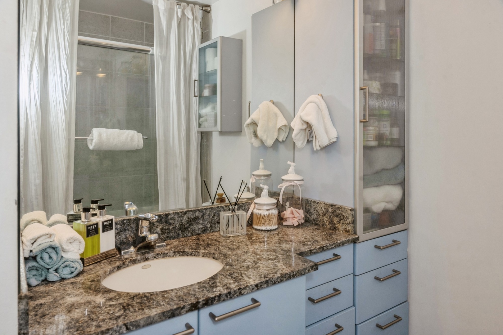 1636 N Wells Street Unit: 2709