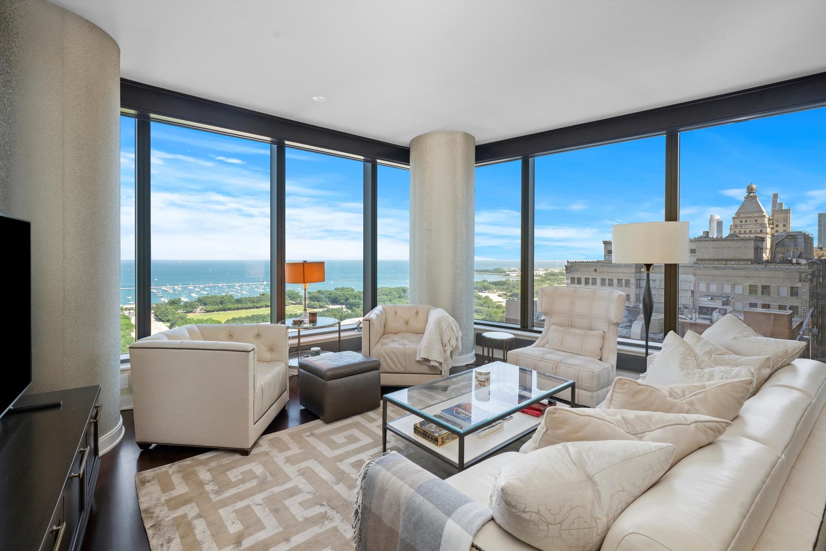 60 E Monroe Street Unit: 2502