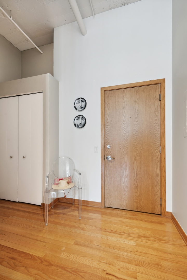 333 W Hubbard Street Unit: 411