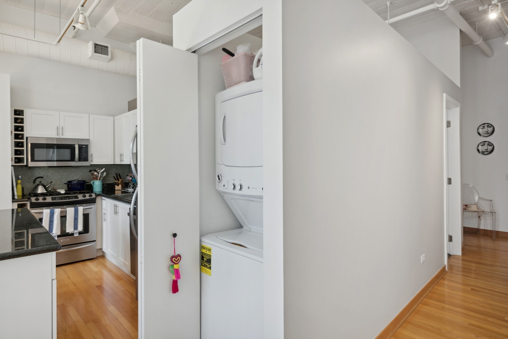 333 W Hubbard Street Unit: 411