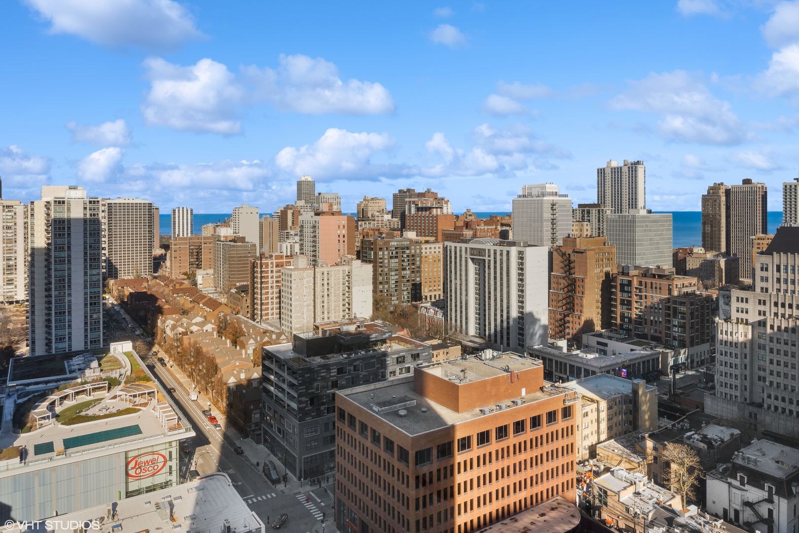 1122 N CLARK Street Unit: 2703