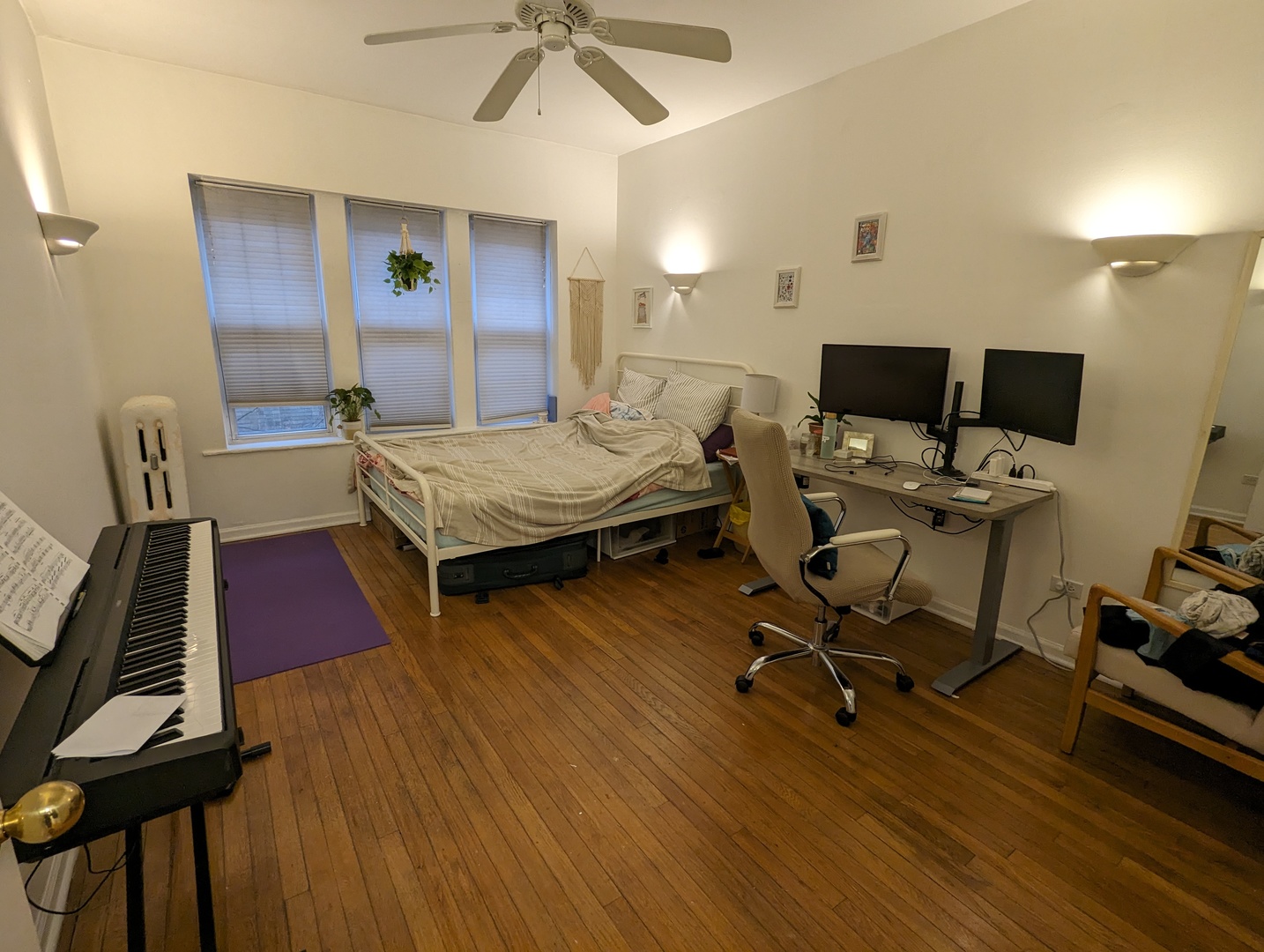 683 1/2 W Wrightwood Avenue Unit: 2S