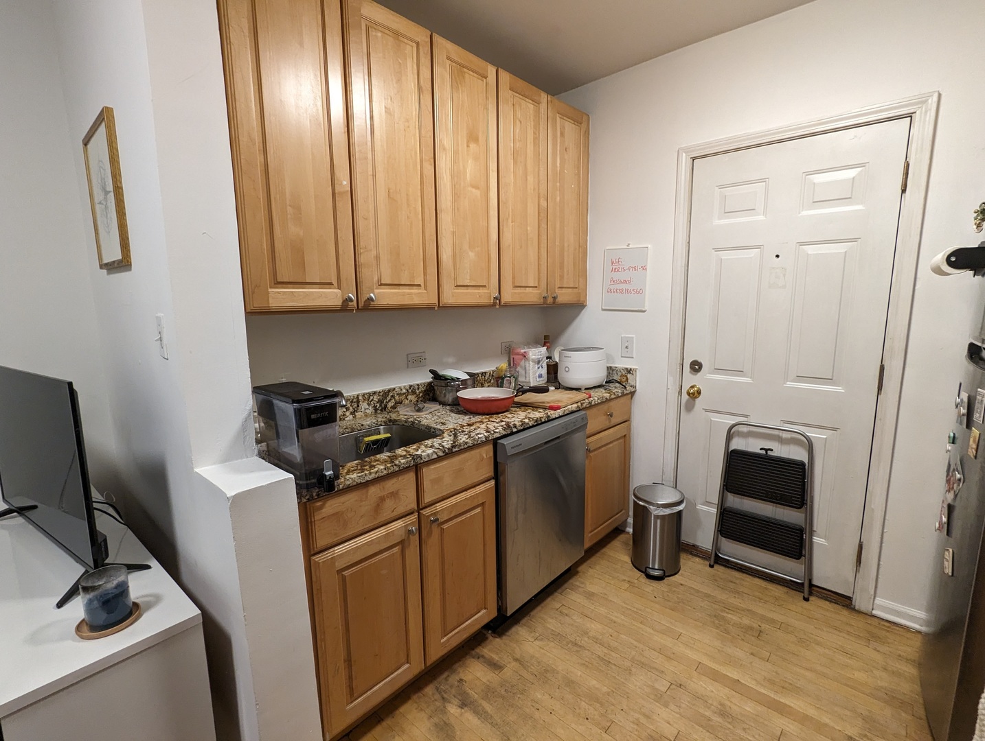 683 1/2 W Wrightwood Avenue Unit: 2S