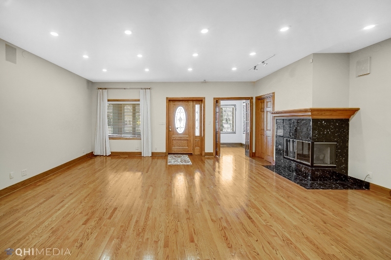 4632 N Virginia Avenue