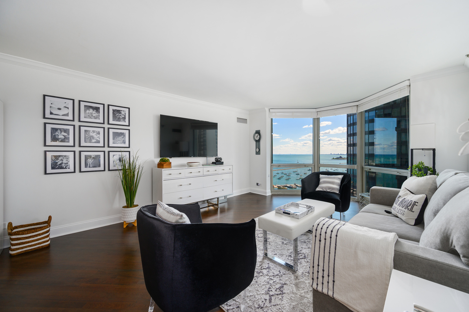 195 N HARBOR Drive Unit: 1504