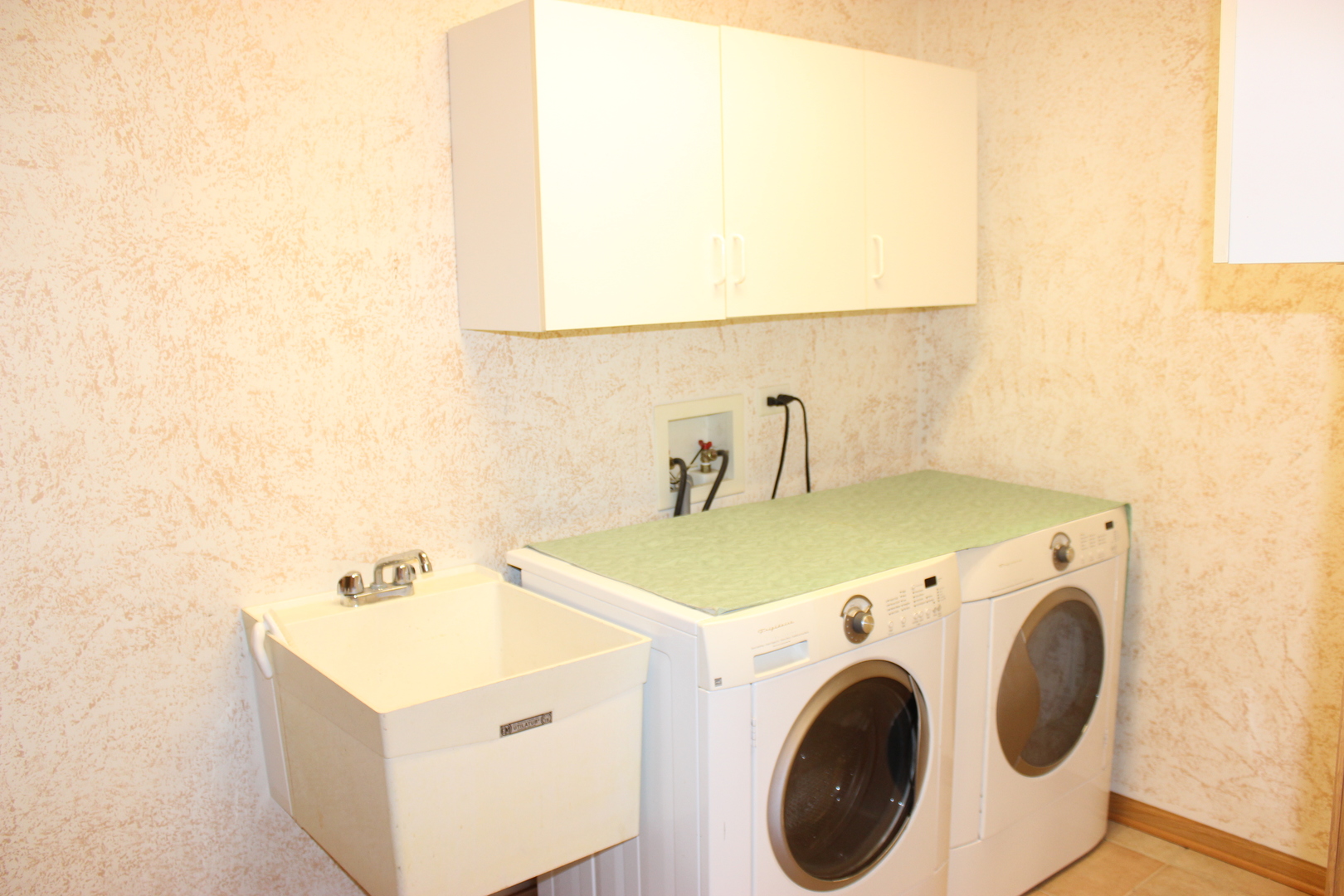 13540 Lockwood Avenue