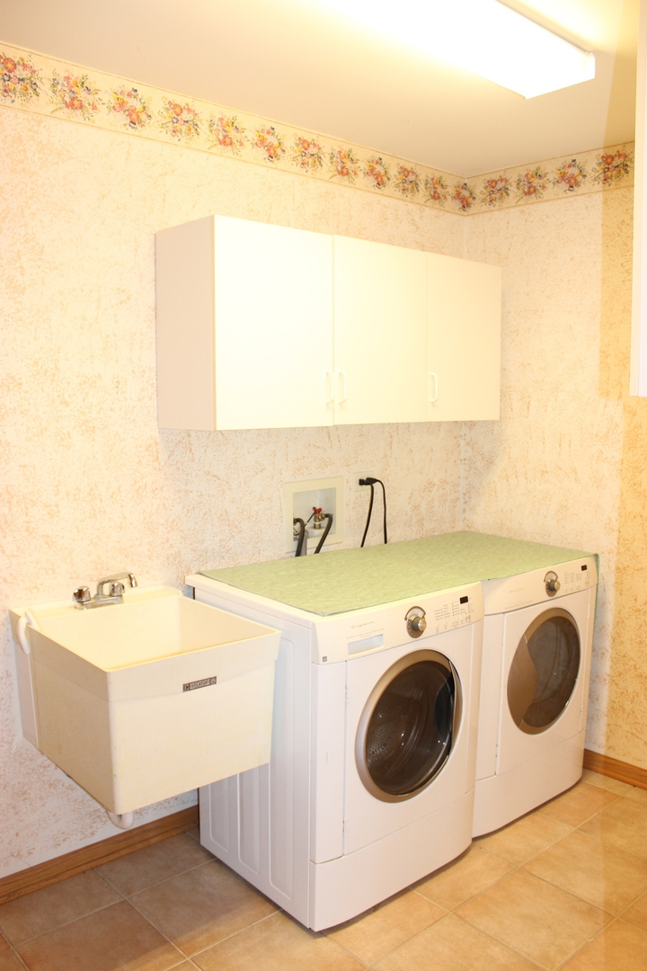 13540 Lockwood Avenue