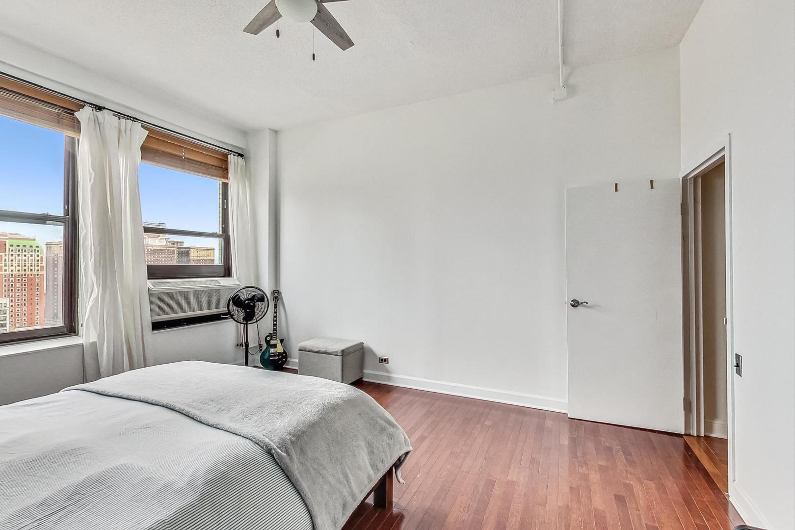 600 S Dearborn Street Unit: 1804