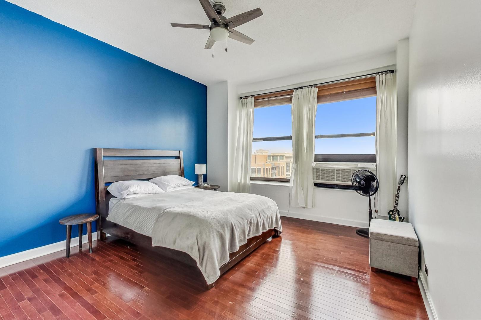 600 S Dearborn Street Unit: 1804