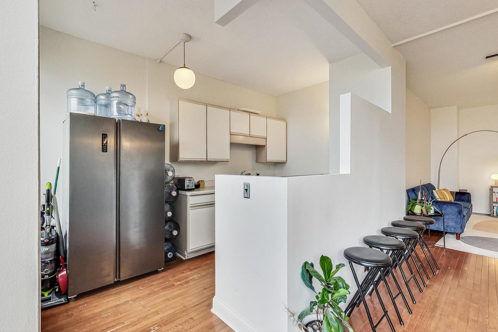 600 S Dearborn Street Unit: 1804