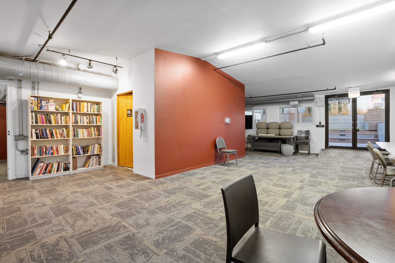 1000 W Washington Boulevard Unit: 305