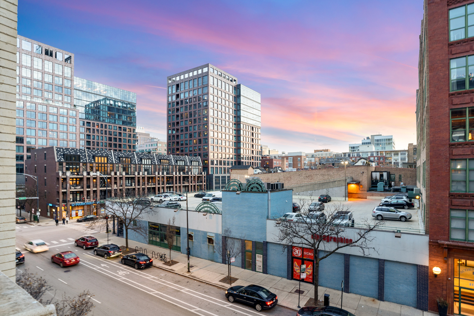 1000 W Washington Boulevard Unit: 305