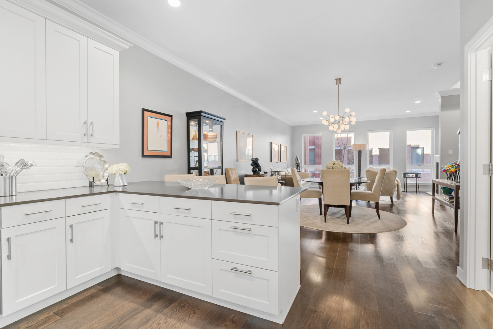 1720 S Prairie Avenue Unit: 4