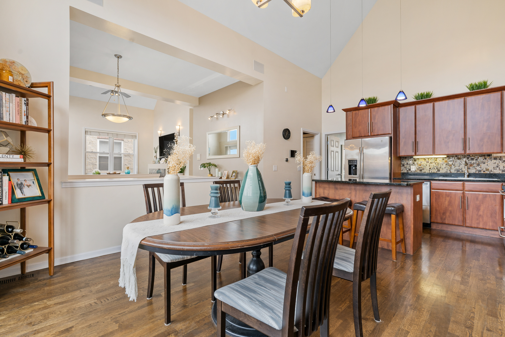 2123 W Rice Street Unit: 4