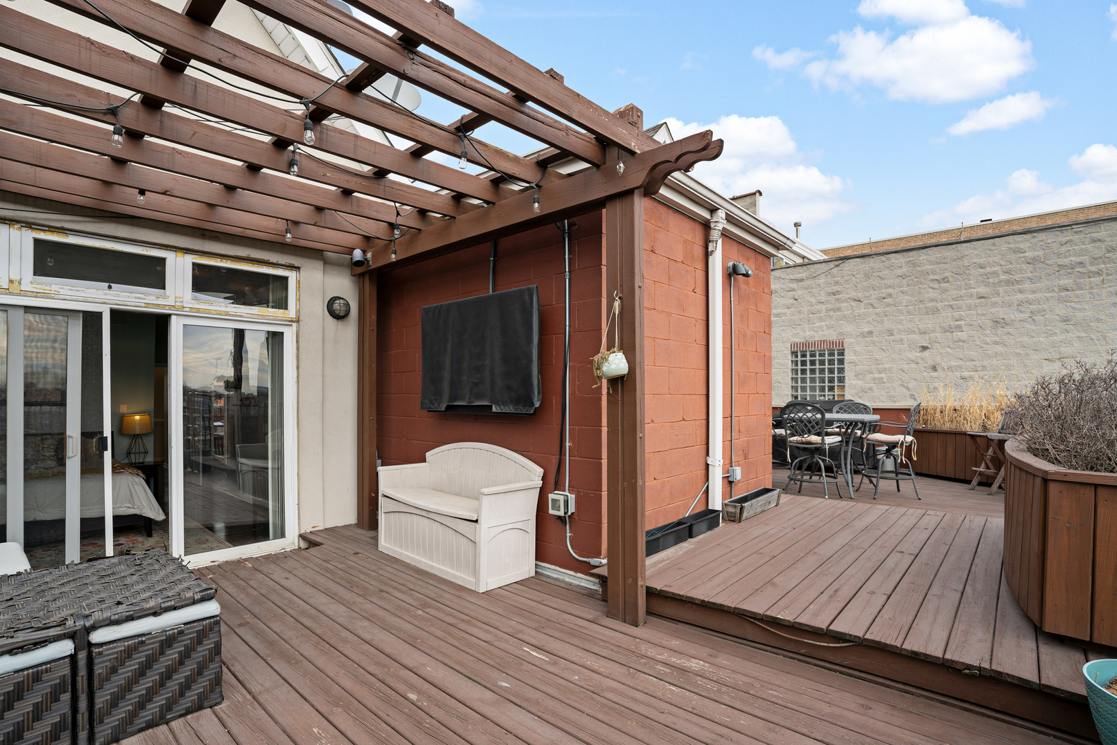 2123 W Rice Street Unit: 4