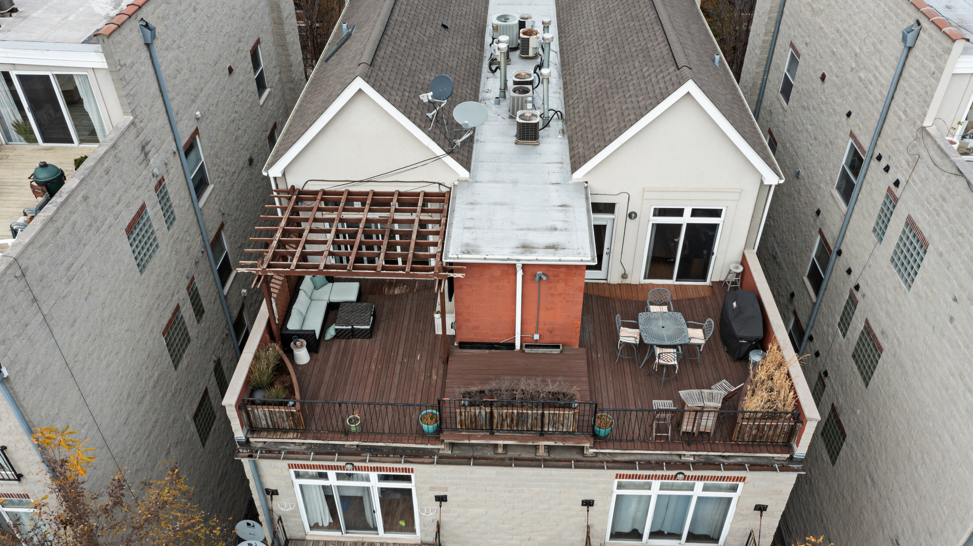 2123 W Rice Street Unit: 4