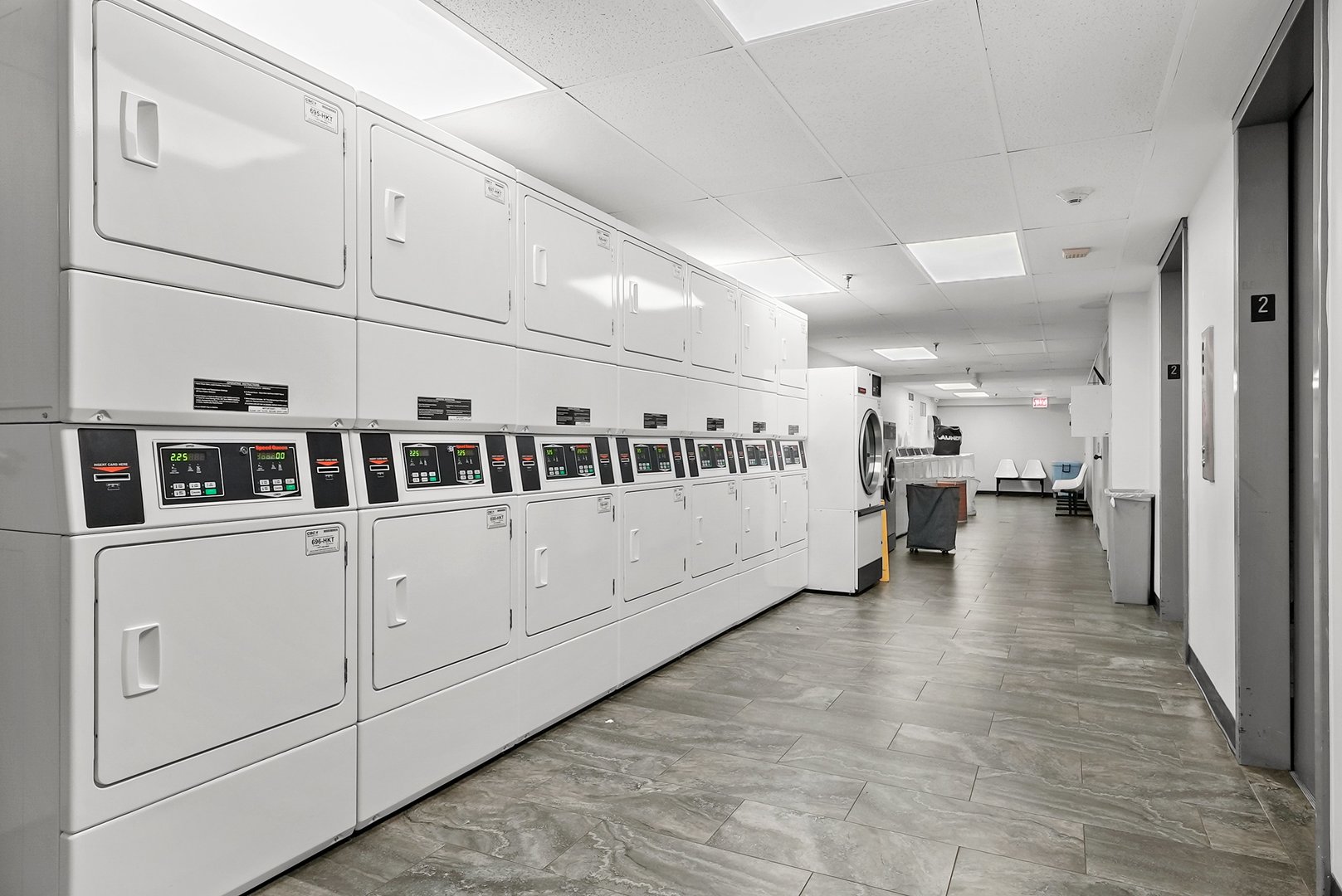 1212 N La Salle Drive Unit: 1401