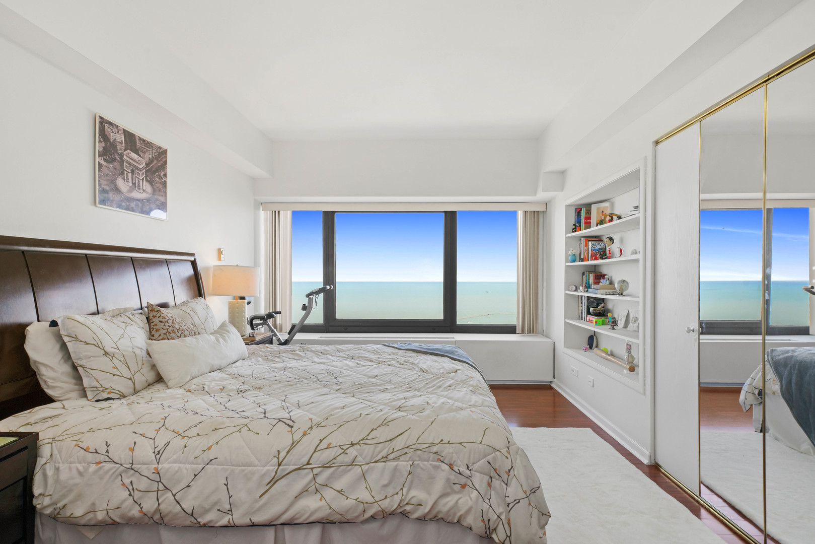 175 E DELAWARE Place Unit: 5712