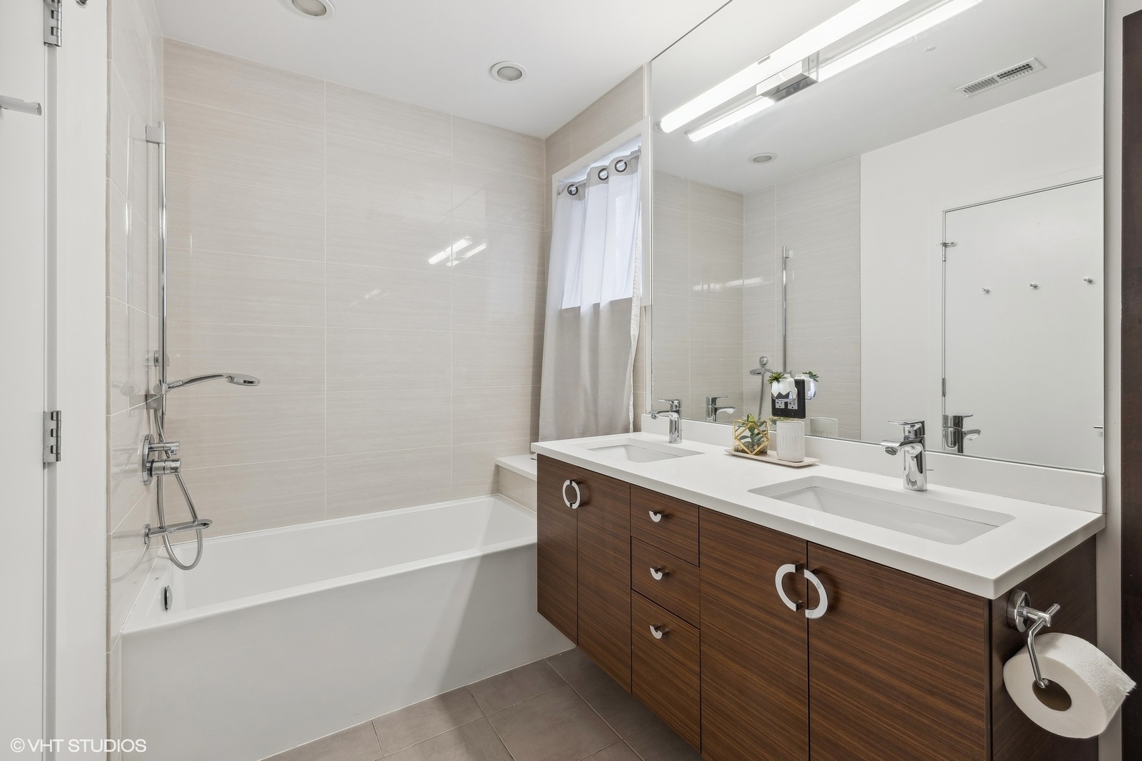 1545 W Fry Street Unit: 2