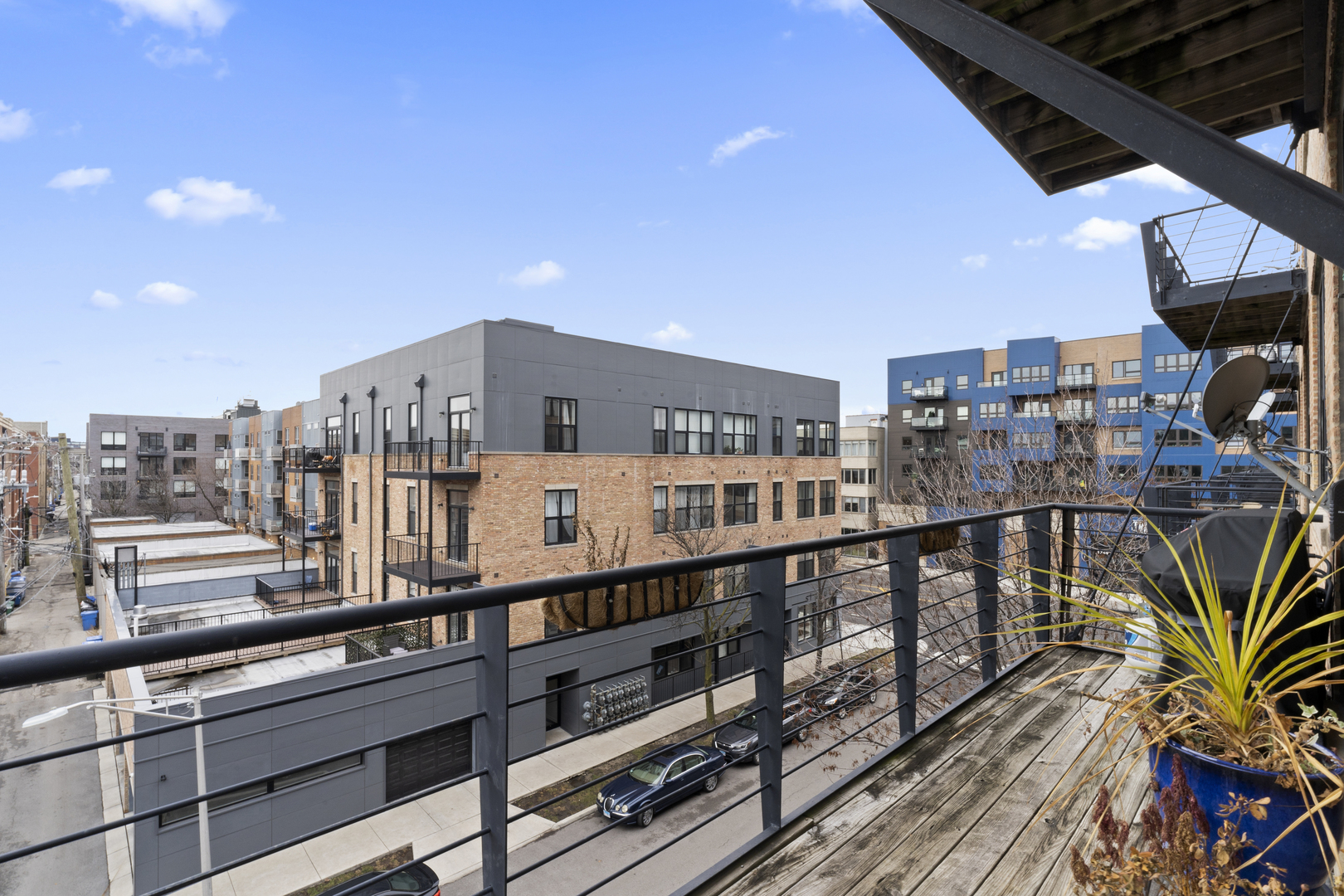 1751 N Western Avenue Unit: 307