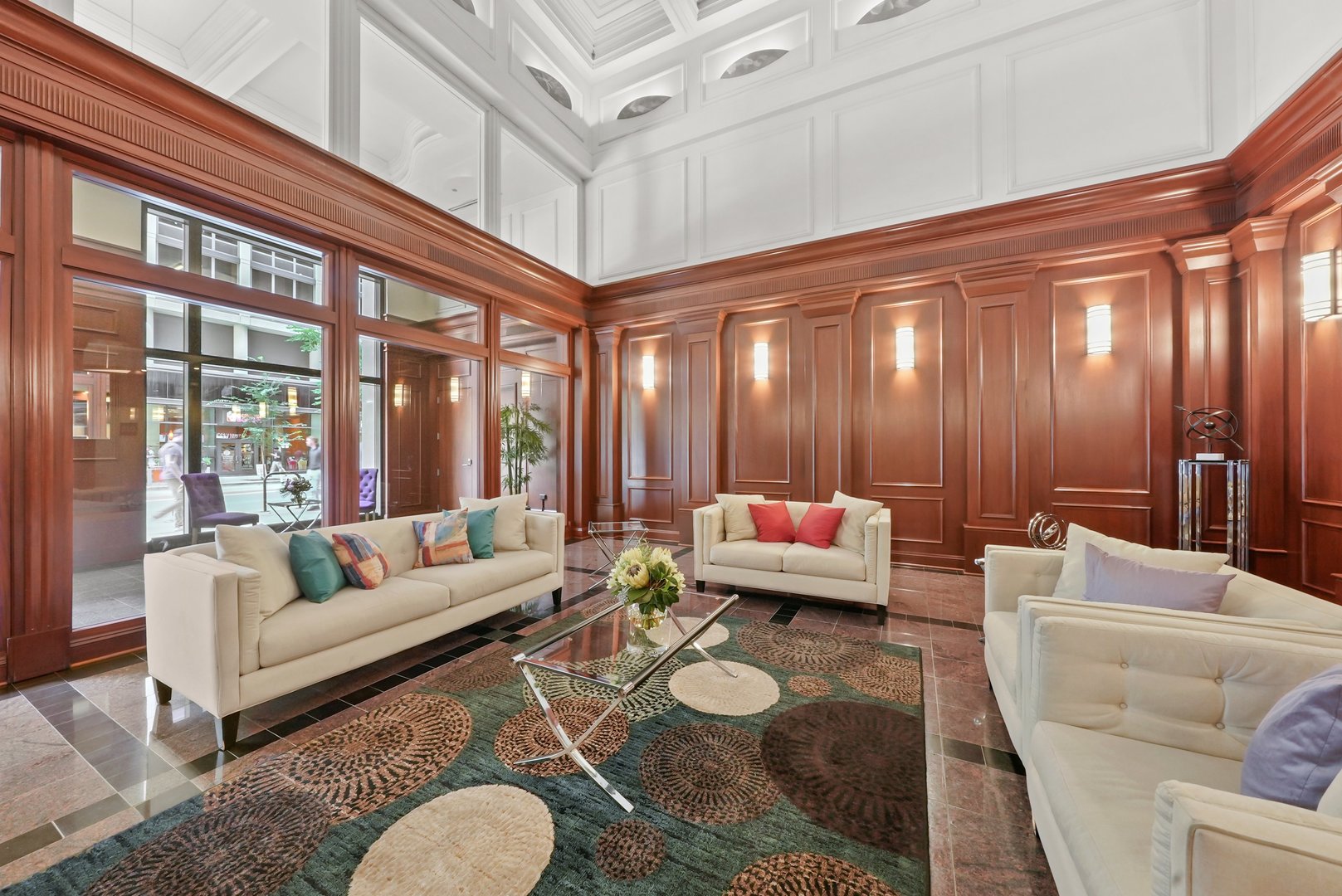 212 W WASHINGTON Street Unit: 704C