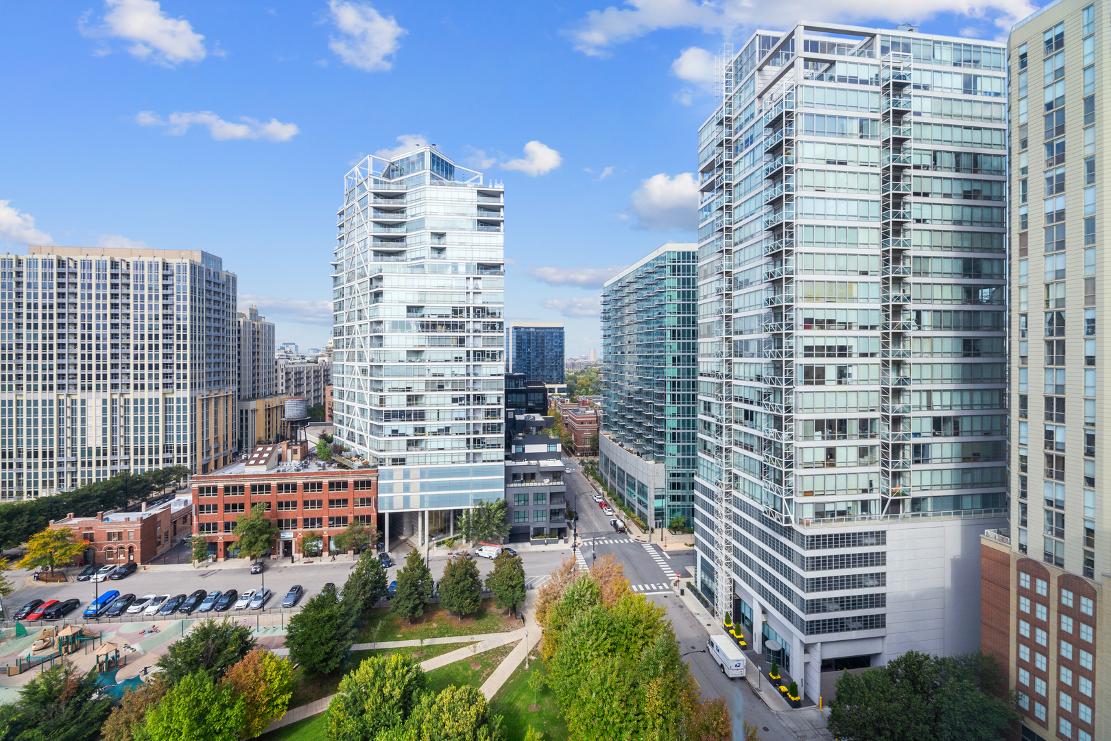 600 N KINGSBURY Street Unit: 1510